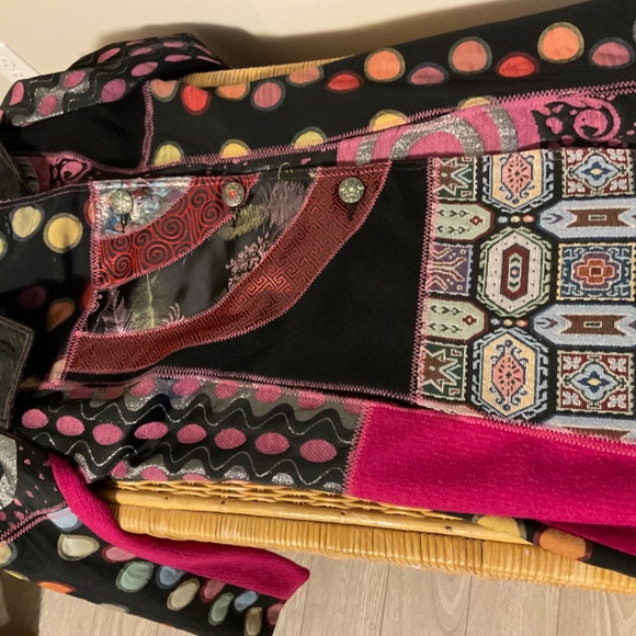 It’s a techno colored dream coat…size medium - Picture 5 of 5